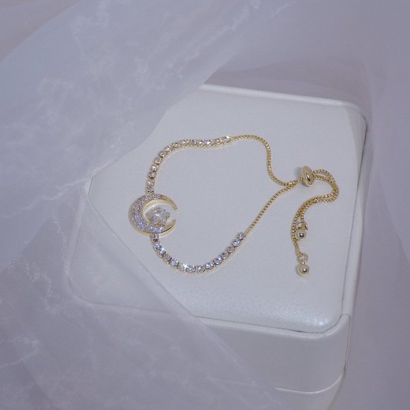 NEW 14K Gold Plated Diamond Moon Star Bracelet - Picture 7 of 7